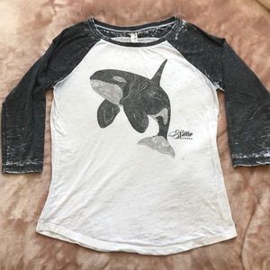 Killer whale cropped sleeve t shirt